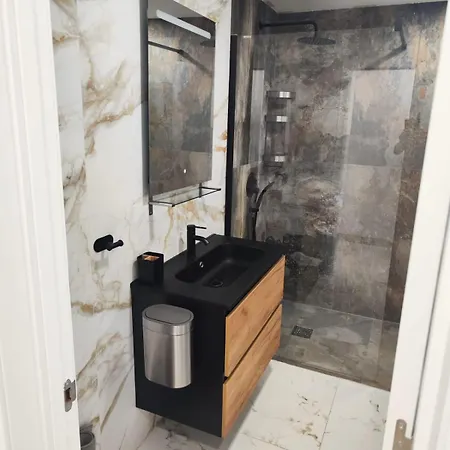 Paraisol Bmb * 阿德耶